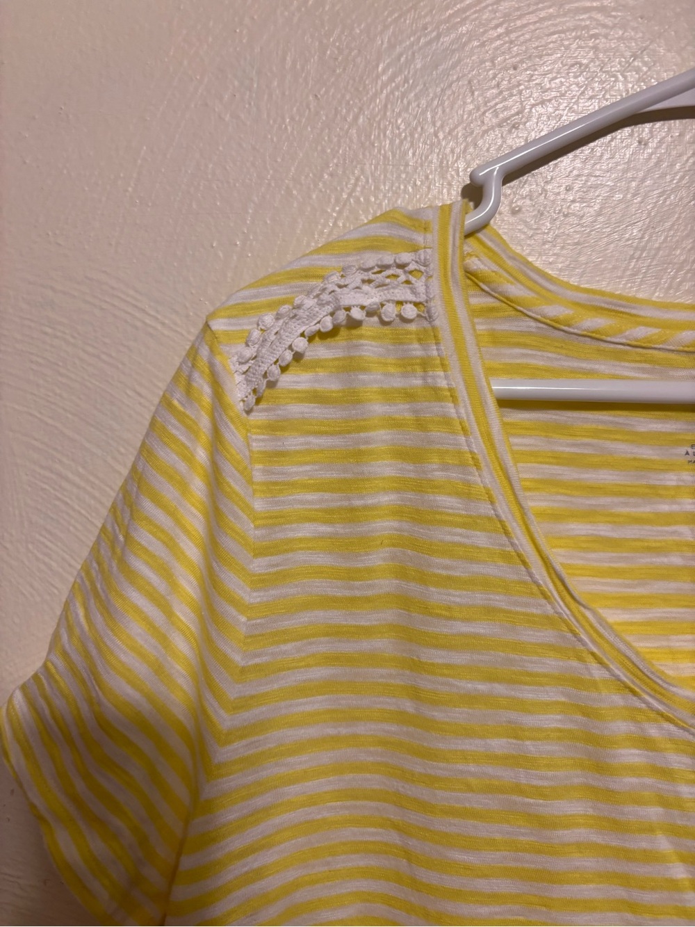 Talbots XL Yellow White Striped Lace Trim Tee Crochet Hem Soft Cotton Modal Top - Picture 5 of 7